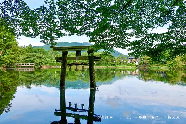 金鱗湖